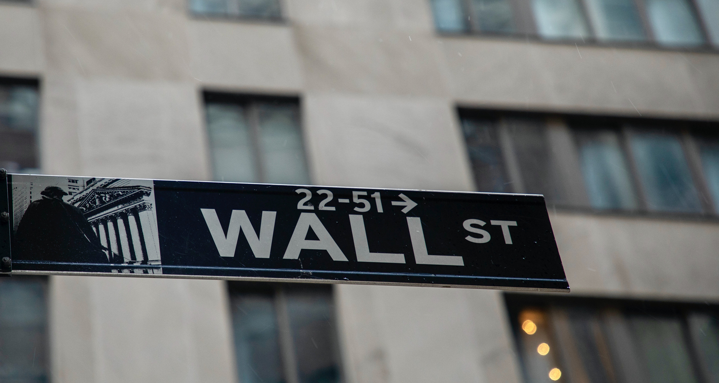 wall street predlzila novembrovy rast ropa spadla pod 80 dolarov | WebJET CMS